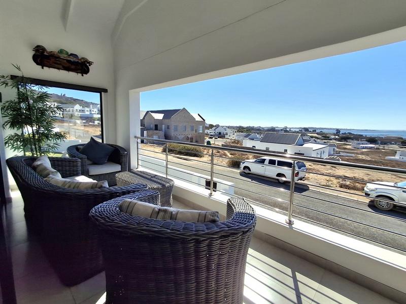 4 Bedroom Property for Sale in Da Gama Bay Western Cape